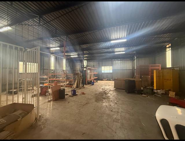 2,808M² WAREHOUSE TO LET IN ALRODE